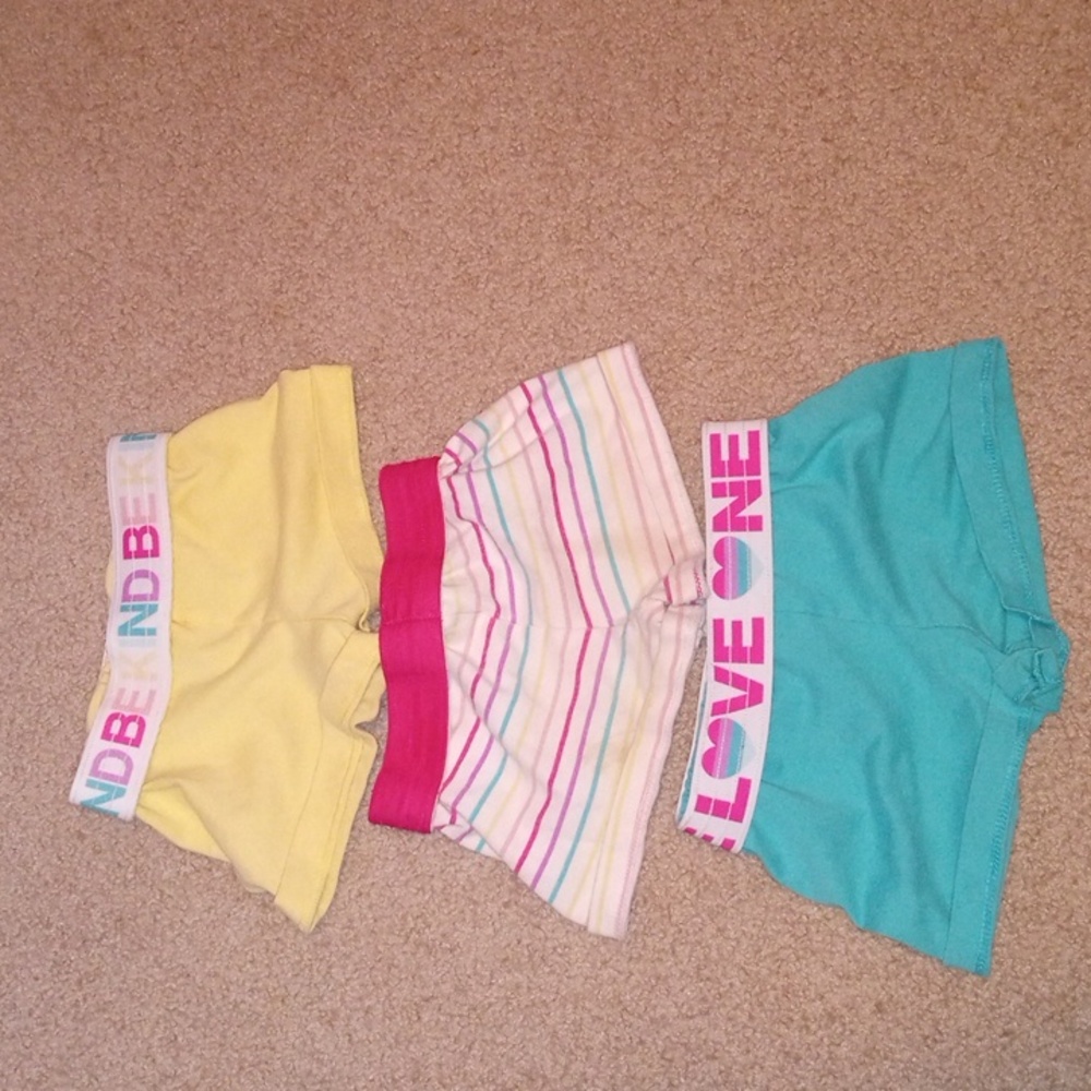 3 2T multi-colored shorts